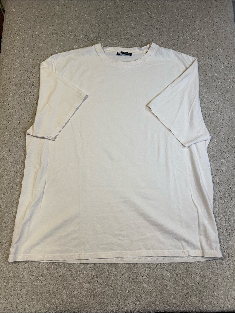 Zara Short-Sleeved Crew Neck T-Shirt Mens Size Small Ivory Knit Pullover